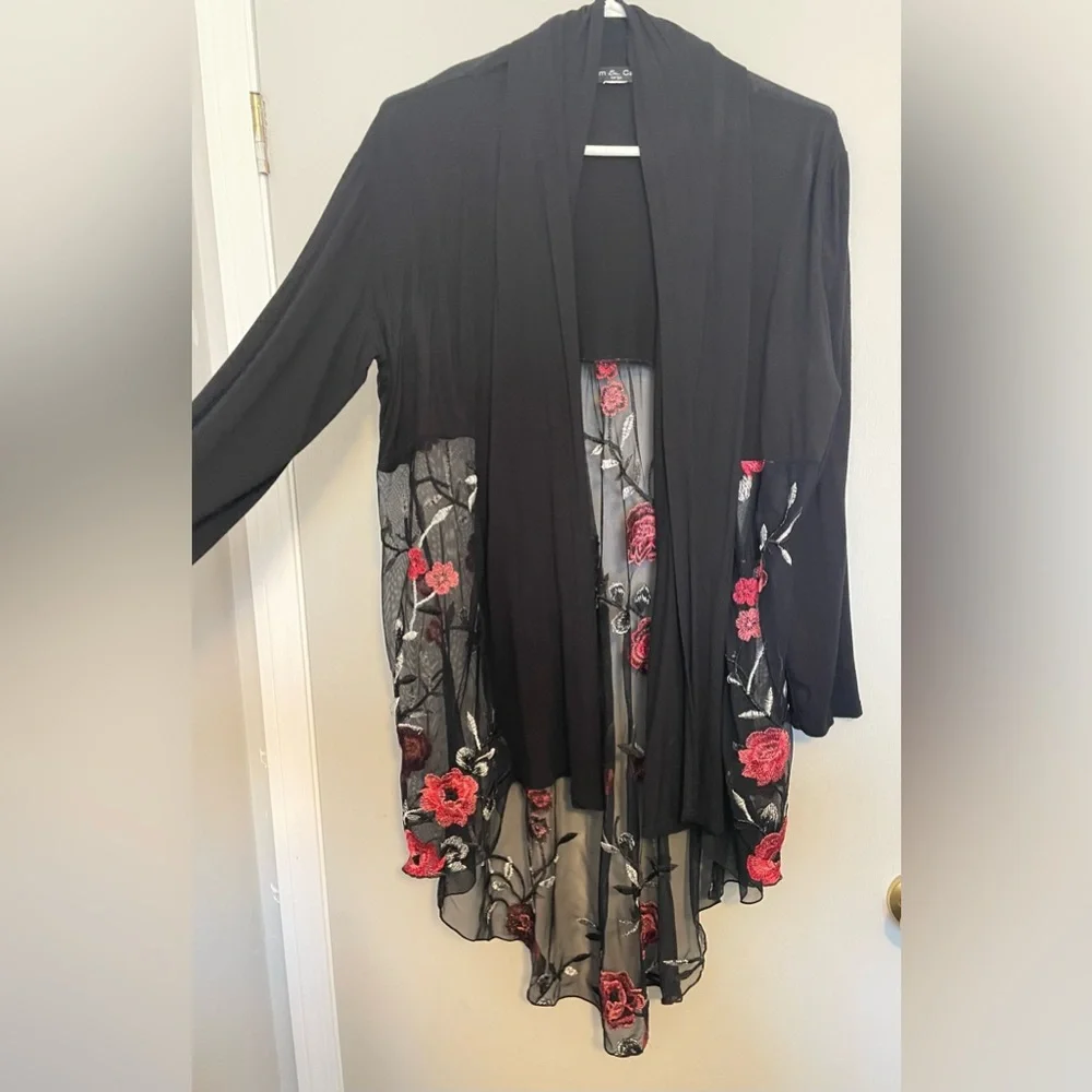 KIM&CAMI - size Large- Black Cardigan - Picture 2 of 3